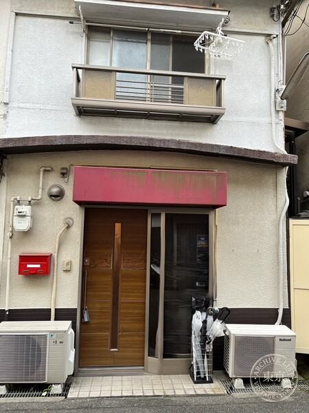 24 — storefront