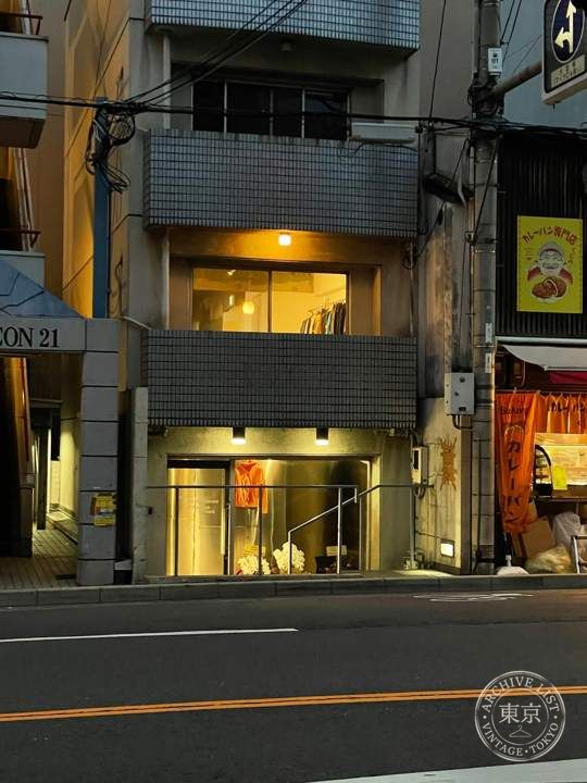 arch. — storefront
