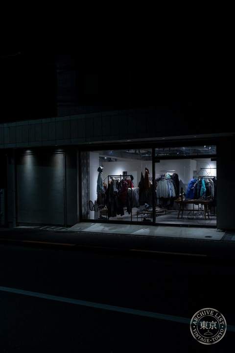 curve — storefront