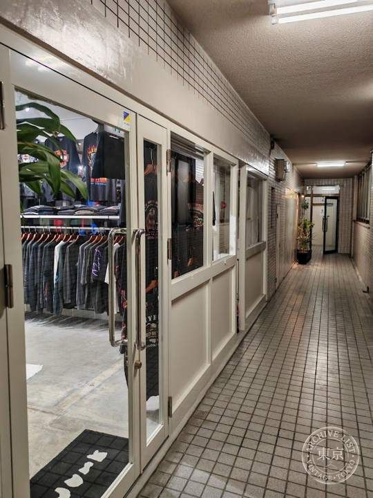 JUNK Clothes and Gallery — storefront