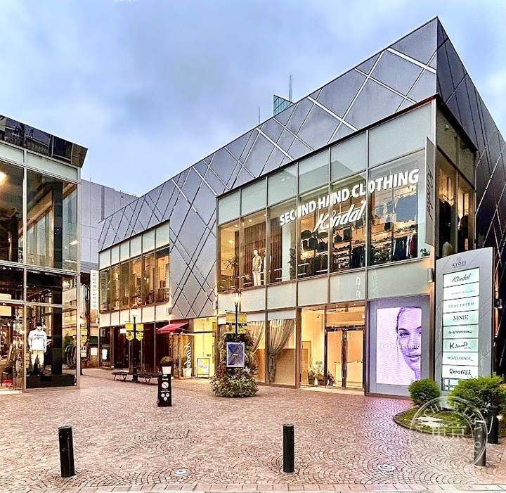 kindal umeda xross chayamachi second hand store — storefront