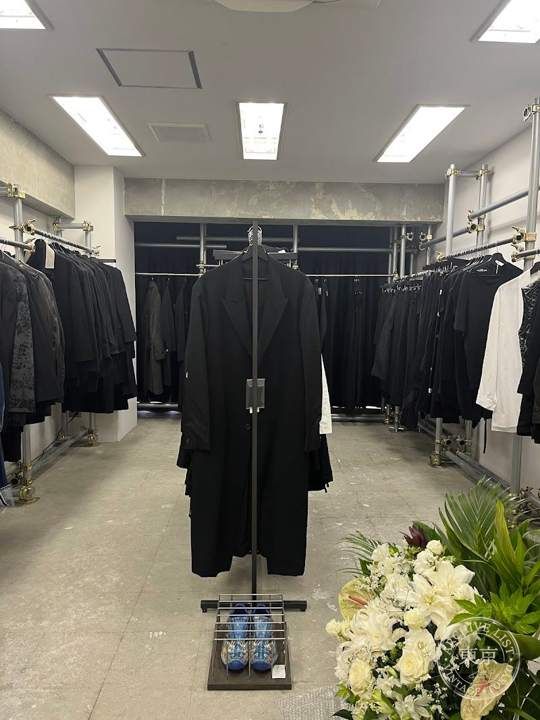 LGL TOKYO — storefront