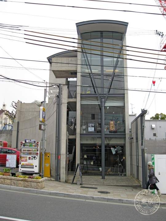 Shelter2 — storefront