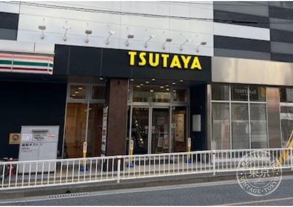 TSUTAYA Fukuoka Nishishin — storefront