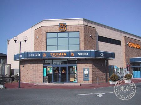 TSUTAYA Fussa — storefront