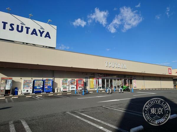 TSUTAYA Sakura — storefront
