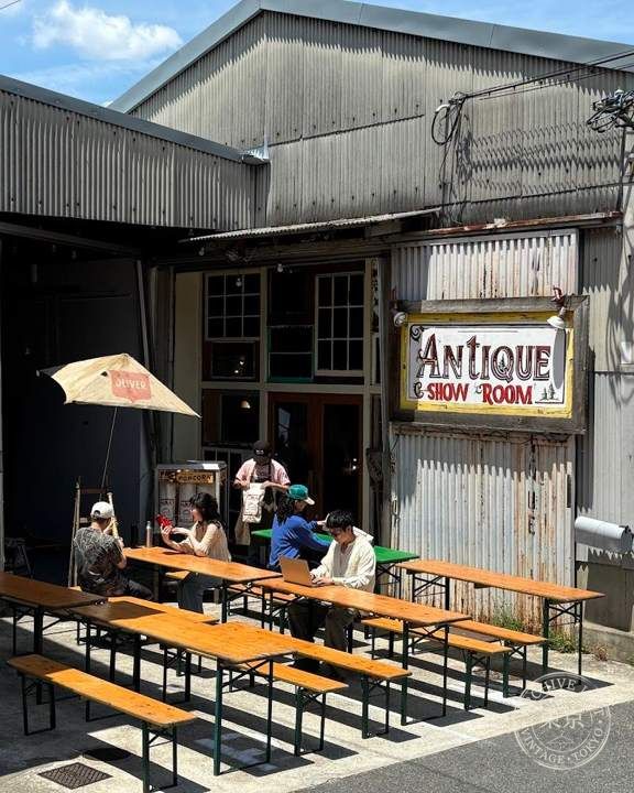 WANT ANTIQUE EAST STORE — storefront