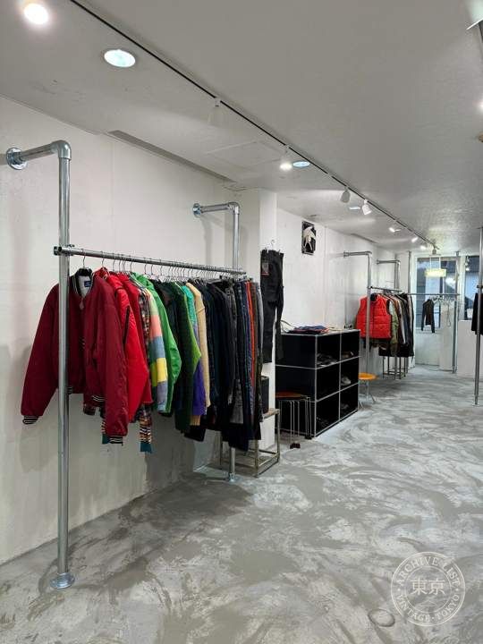 Waves — storefront