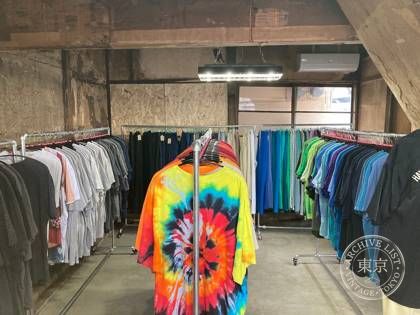 新潟無人古着屋empty clothing store — photo
