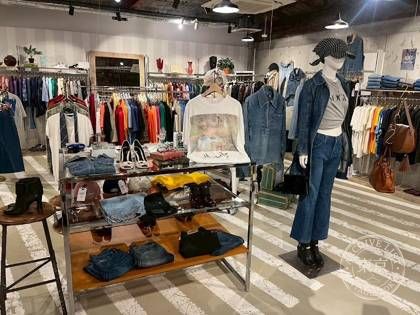 ADÉL VINTAGE by JAM堀江オレンジストリート店 — photo