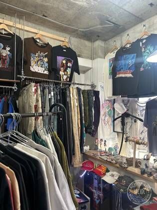 chillweeb used&OTAKU clothing — photo