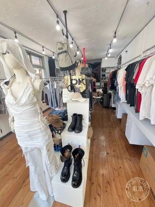 CREEP STORE — photo