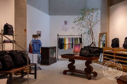 FRONT11201 本店 — photo