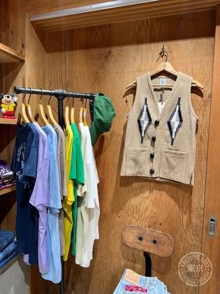 HOWIE clothing. (ハウイ) - used & vintage - — photo