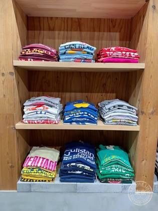 HOWIE clothing. (ハウイ) - used & vintage - — photo