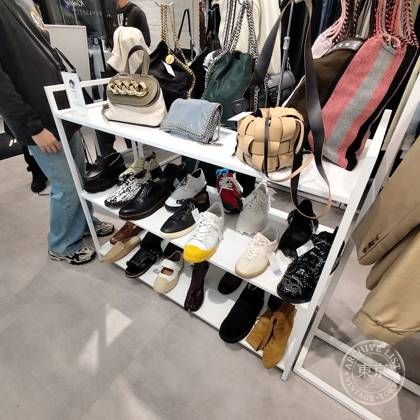 kindal kobe second hand store — photo