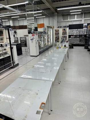 BOOK OFF SUPER BAZAAR 25 Go Yao Nagahata — photo