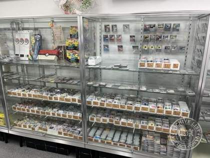 Card Shop Toreca Baasu Akihabara Gachapon Kaikan — photo