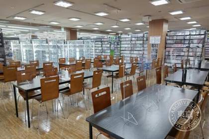 TSUTAYA Jichi Idai — photo