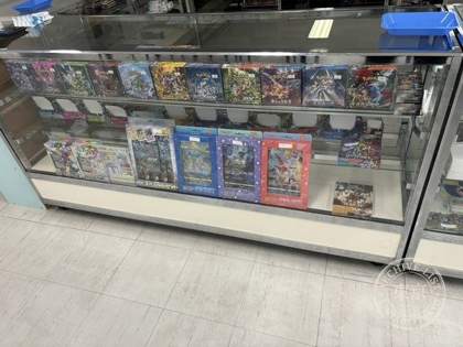 Card Shop Arena — photo