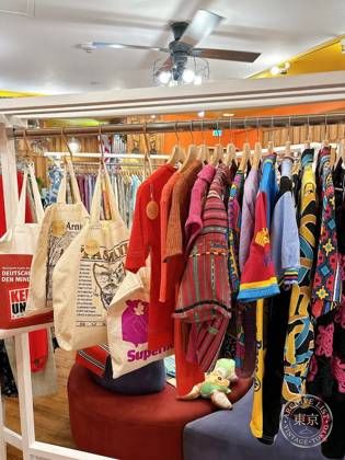 Vintage clothing store “Bestie” (ベスティ) — photo