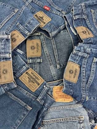 古着屋WELL Select Vintage & Select Good Regular Item — photo